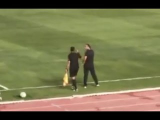 سيد عبد الحفيظ يعترض على ركلة جزاء نادي مصر