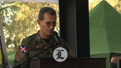 Presidente entrega 306 vehículos a miembros de las Fuerzas Armadas