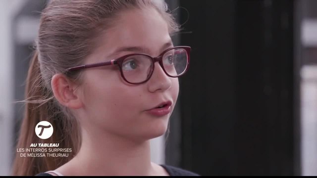 Comment les enfants d'Au tableau préparent-ils leurs questions ? Réponse dans Le Tube avec Mélissa Theuriau