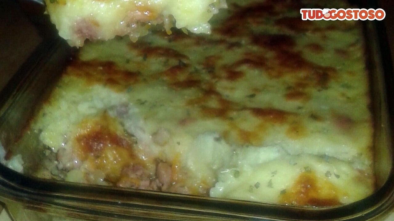 Escondidinho de linguiça