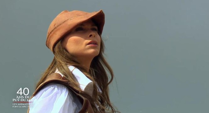 Ophélie Meunier face aux aigles dans les 40 ans du Puy-du-Fou (M6) !