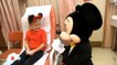 Zone interdite : Mickey vient consoler une petite fille à l'infirmerie de Disneyland et c'est très émouvant