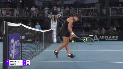 Adélaïde - Barty se fait une frayeur face à Gauff