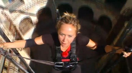 Enora Malagré fait la cloche dans Fort Boyard... avec brio !