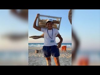 رئيس جامعة الإسكندرية يكرم «طالب الفريسكا» إبراهيم عبد الناصر