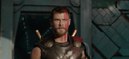 Thor Ragnarok : Le super-héros divin est de retour... avec les cheveux courts dans la première bande-annonce (VOST)