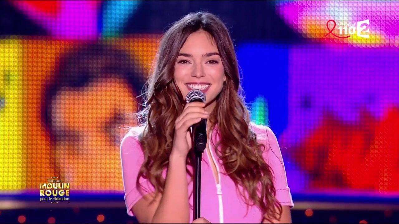 Alma (Eurovision 2017) interprète Poupée de cire, poupée de son de France Gall lors du Sidaction