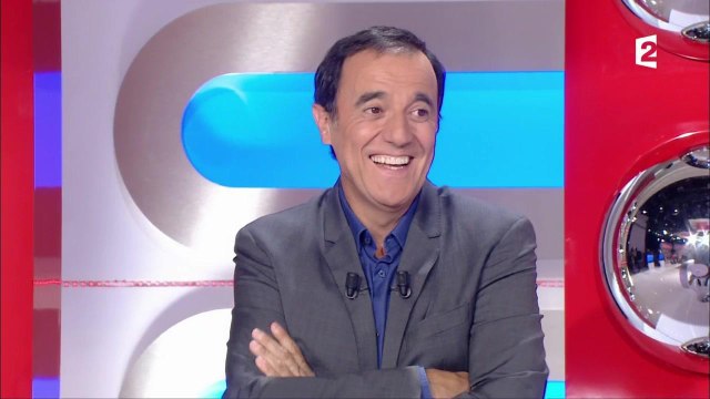 Une candidate de Motus très heureuse de gagner provoque le fou rire de Thierry Beccaro