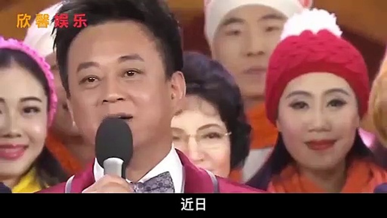朱军老婆罕晒母女合影！妈妈化淡妆身形富态，打扮贵气搭肩仨女儿