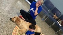 Une mère fond en larmes en voyant son fils autiste faire un câlin à son chien