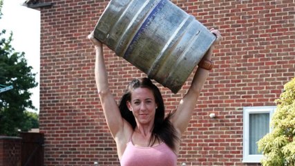 À la rencontre de la femme capable de soulever des charges de 140 kilos