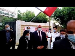وزير الزراعة يدلي بصوته في الانتخابات : انزلوا شاركوا