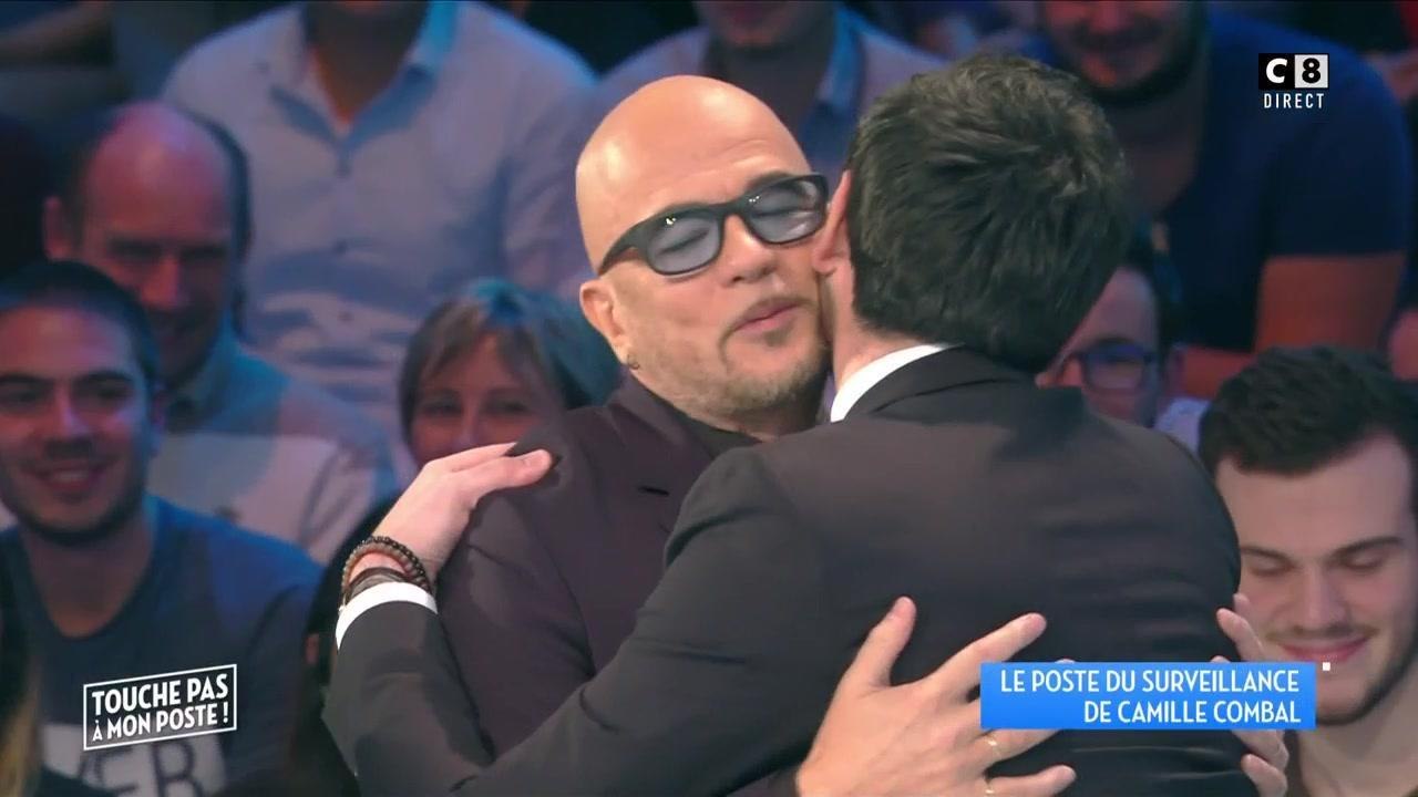 Pascal Obispo et Camille Combal se réconcilient sur le plateau de Touche pas à mon poste