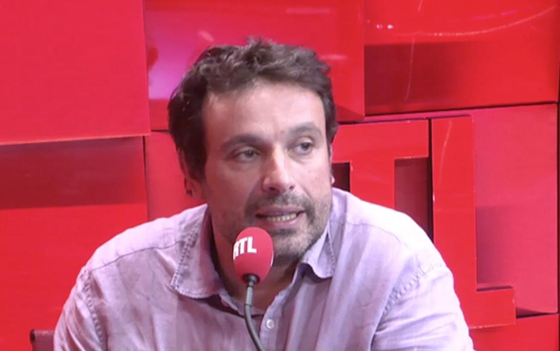 "Il y a un acharnement sur Jean Dujardin !" Bruno Salomone défend son pote sur RTL