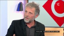 C à vous : Stéphane Guillon très critique à l'égard de Vincent Bolloré (VIDEO)