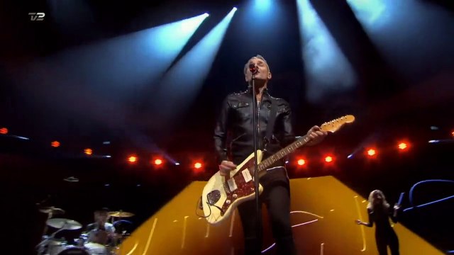 Johnny Deluxe - 1. Drenge som mig 2. Elskovspony 3. Drømmer jeg | Nytårsplaylisten 2020~2021 | TV2 Play @ TV2 Danmark