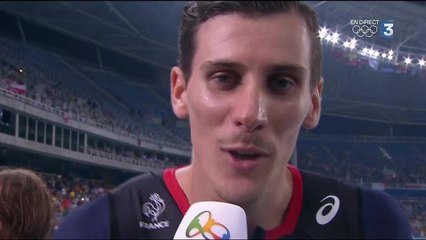 L'athlète Pierre-Ambroise Bosse remercie son chat après sa course