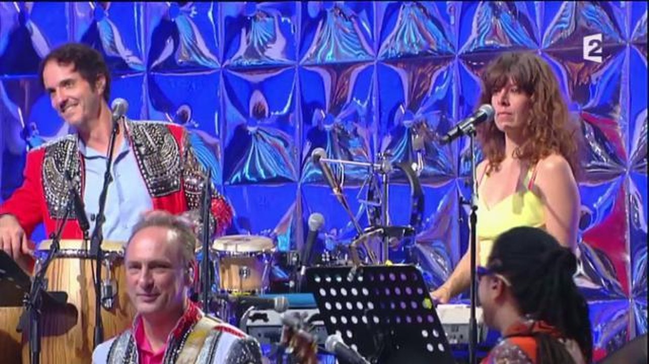 Quand les choristes de N'oubliez pas les paroles se chamaillent en pleine émission !