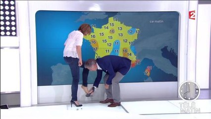 William Leymergie vient au secours de sa présentatrice météo dans Télématin