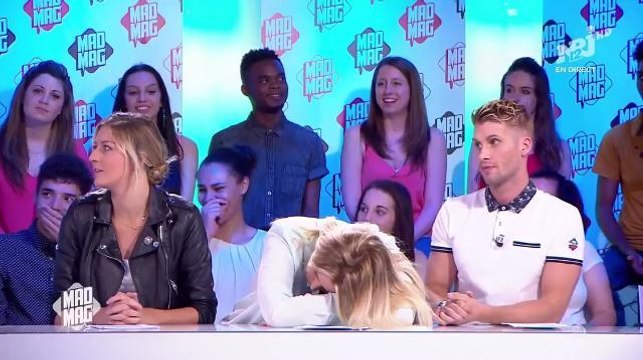 Hypnotisée, Aurélie Van Daelen s’endort en direct dans Le Mad Mag