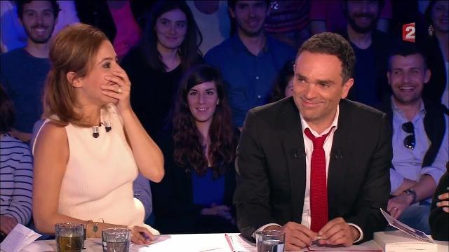 La gaffe de Léa Salamé avec Raphaël Personnaz... Le Zapping people