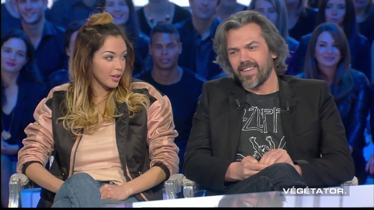 Salut les Terriens : quand Nabilla vanne Aymeric Caron... sur son shampoing