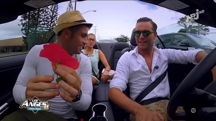 Les anges 8 - Ricardo déclare sa flamme à Melanie... gros malaise !