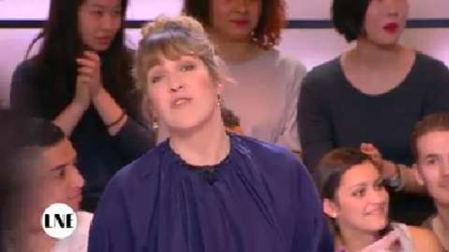 Un homme hurlant tente de perturber le direct de La Nouvelle Edition… et échoue lamentablement