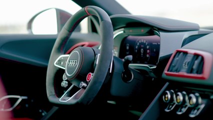 Audi R8 Spyder performance RWD - Rennwagenatmosphäre im Innenraum