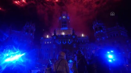 İspanya'da "3 Kral" bayramı etkinlikleri Kovid-19 önlemleri altında yapıldı