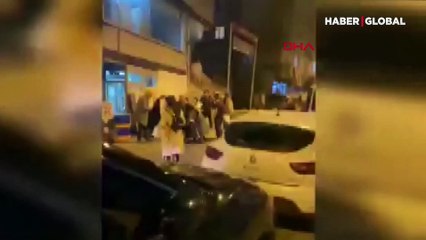 Güngören'de beraber çalıştığı kadını evine kadar takip eden tacizciyi mahalleli yakaladı
