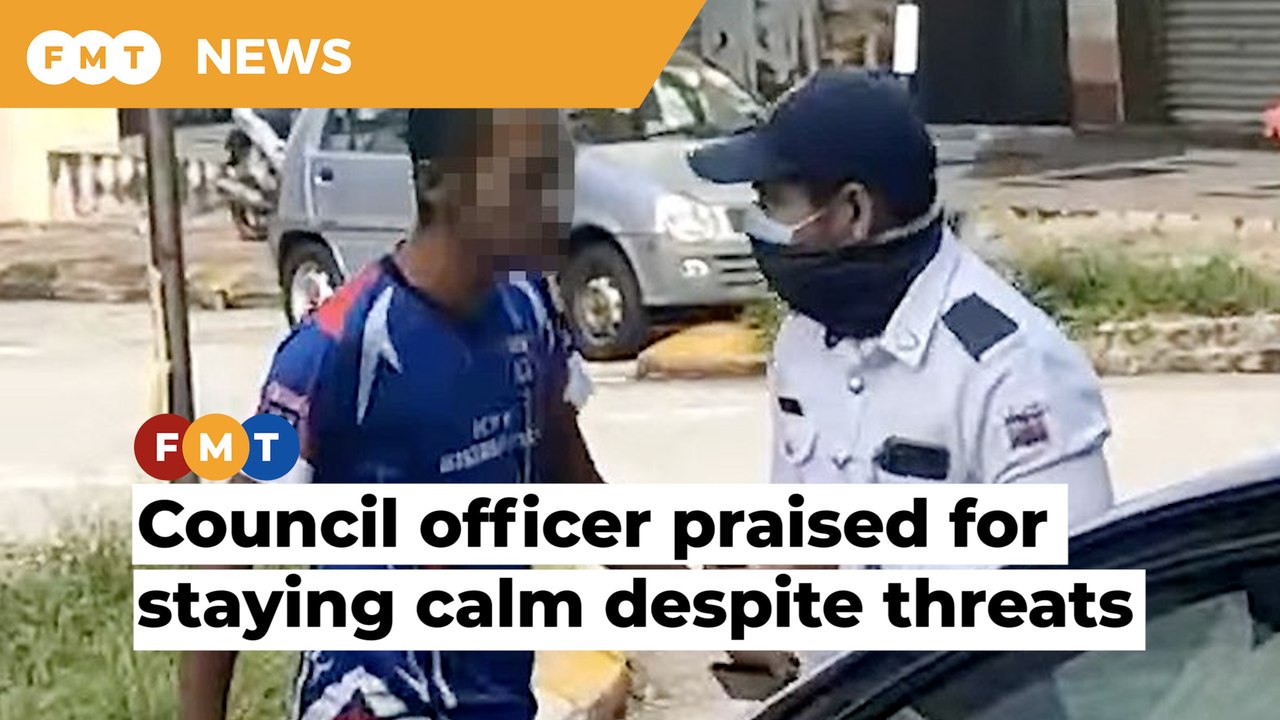 Council officer stays calm, composed despite threats while issuing traffic summonses