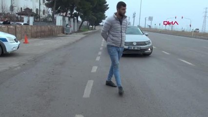 KİLİS'TE OTOMOBİLİN ÇARPTIĞI MOTOSİKLETTEKİ 2 KİŞİ YARALANDI