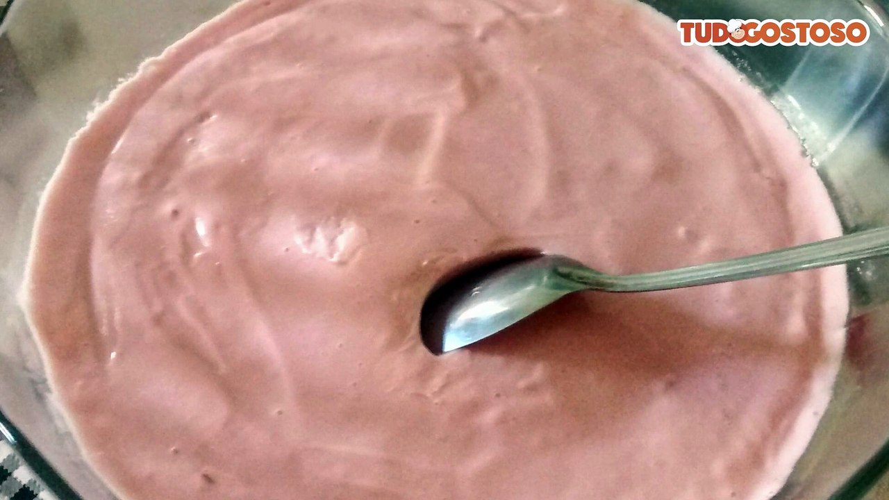 Danone caseiro de morango