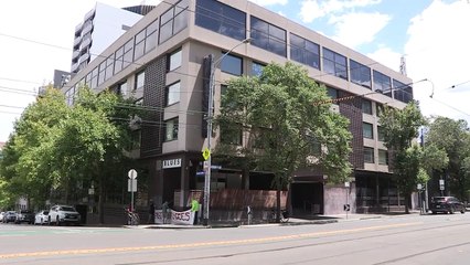 Djokovic, aislado y a la espera de una nueva decisión judicial