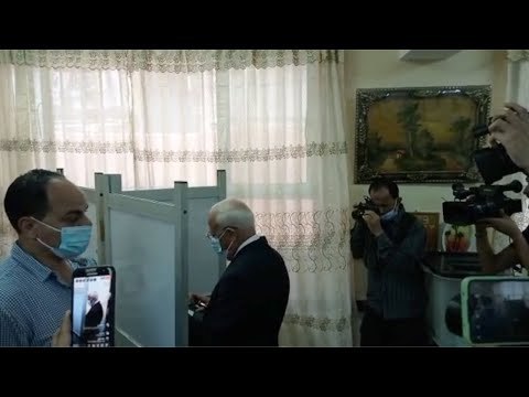محافظ بورسعيد يدلى بصوته في انتخابات النواب
