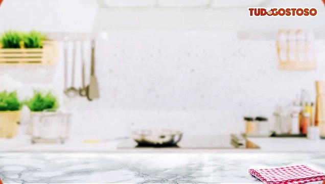 Sorvete de coco com leite condensado