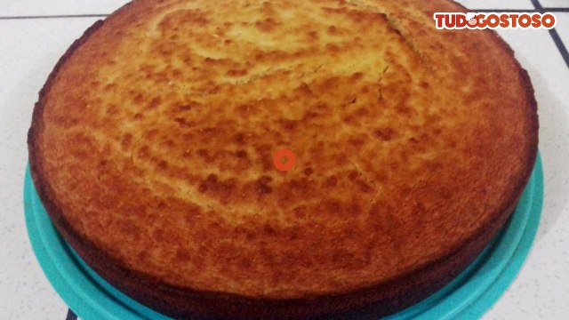 Bolo de aipim com farinha de trigo