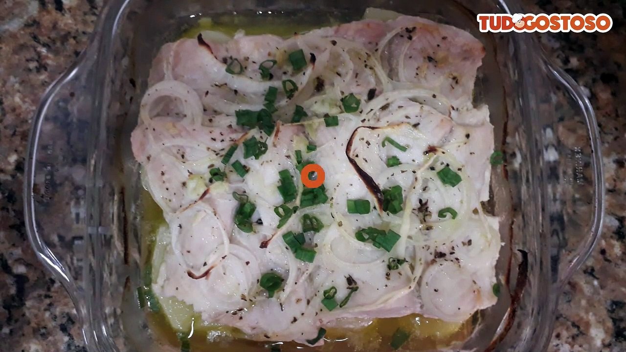 Filé de linguado assado com batatas