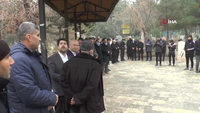 Kudüs şairi Mehmet Akif İnan mezarı başında anıldı