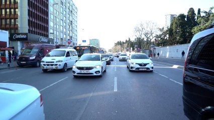 Скачать видео: Akaryakıta fahiş zam sürücüleri etkiledi, İstanbul'da trafiğe çıkan araç sayısı azalıyor