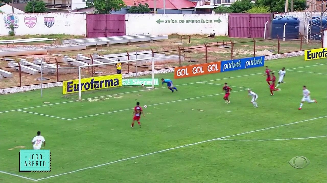 VOCÊ É GIGANTE, TOMATE! Pela Copinha, o goleiro Tomate, que vinha fazendo uma grande partida contra o Atlético-MG, foi substituído antes de uma cobrança de pênalti contra. Hoje ele já conta com mais de 300 mil seguidores. #JogoAberto