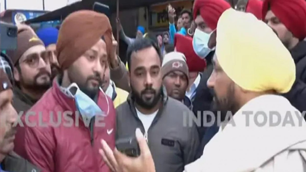 CM Channi stops car, meets protesters to make his point