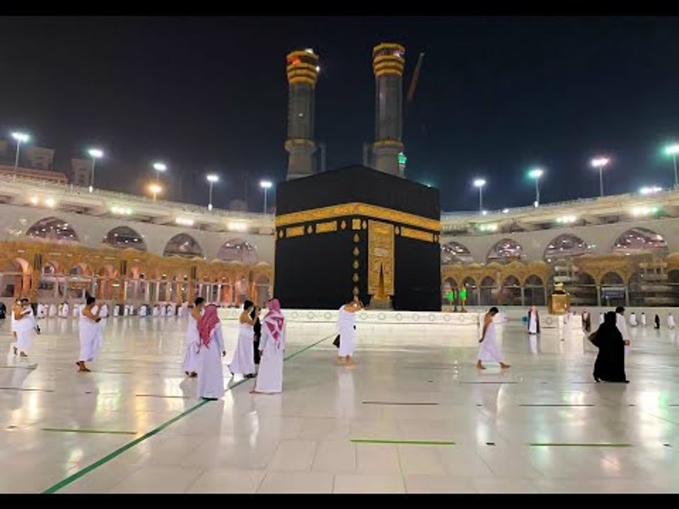 من هم الفئات التى تدعوهم السعودية لتأجيل العمرة وزيارة الحرم