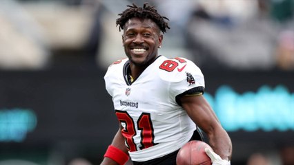 Antonio Brown Blames Buccaneers for Mid-Game Exit, Says He Was Injured