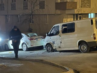 Otomobilin altında bulunan patlayıcı fünyeyle patlatıldı