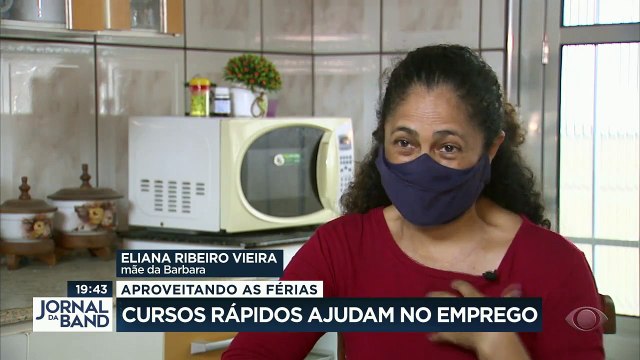 Cursos rápidos de férias. Eles também podem ajudar muito as chances de arrumar um emprego.