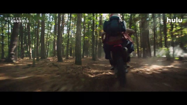 'Madre/Androide', tráiler de la película con Chloë Grace Moretz