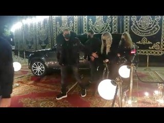 حازم إمام ومي عمر وزيدان وزوجته وإدوارد في عزاء محمد الصغير