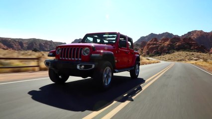2022 Jeep® Wrangler Sahara EcoDiesel Driving Video